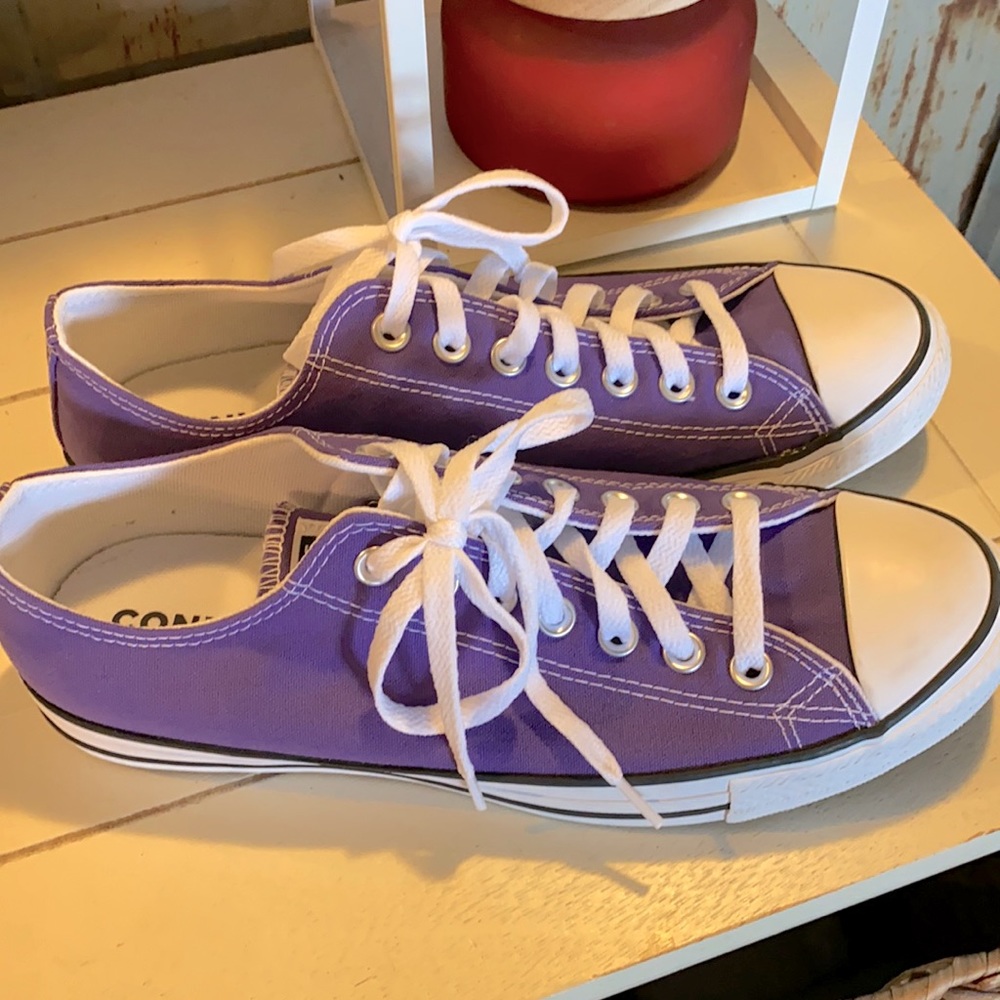 Converse Chuck Taylor, new, size W10.5/M8.5